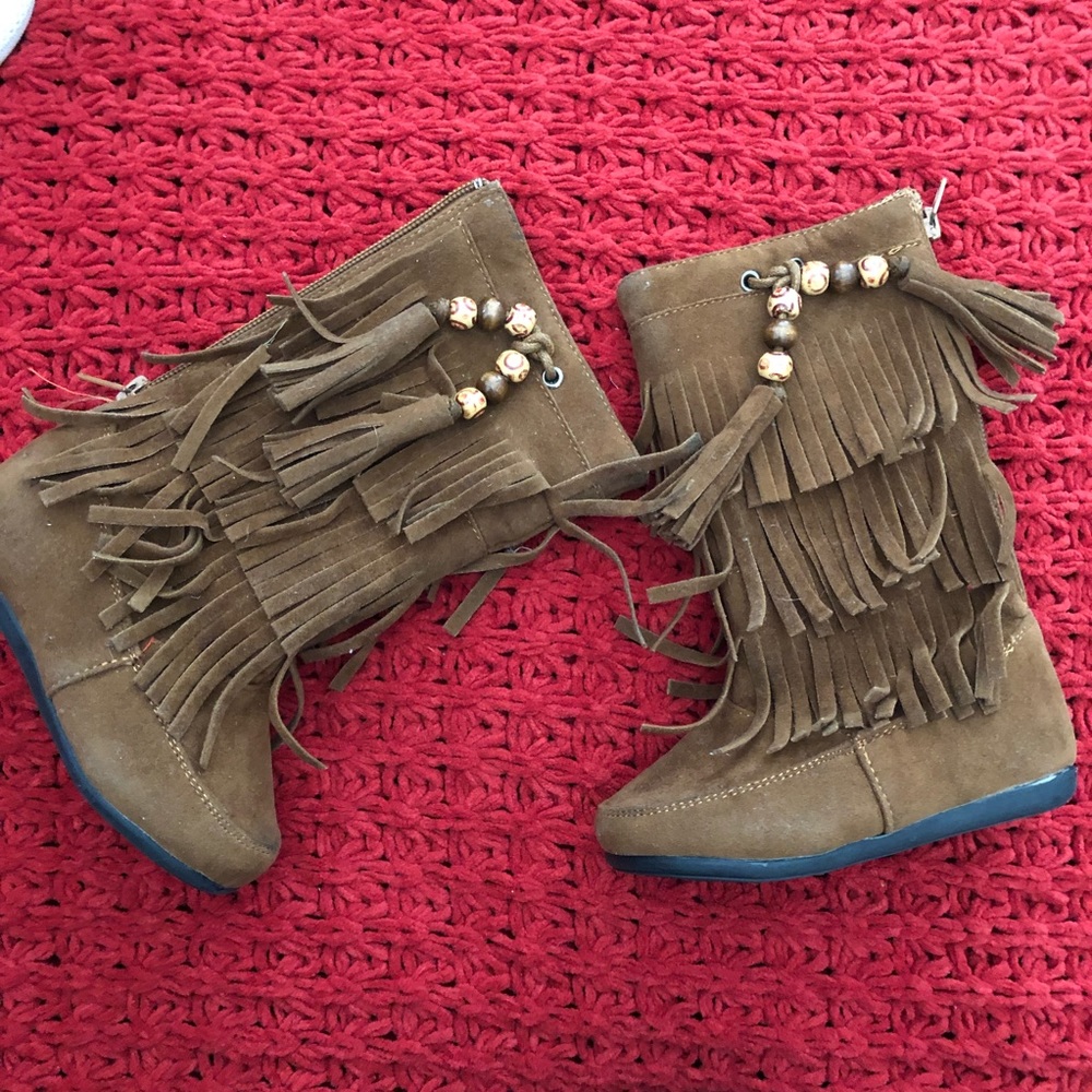 Girls High Fringe Suede Boots